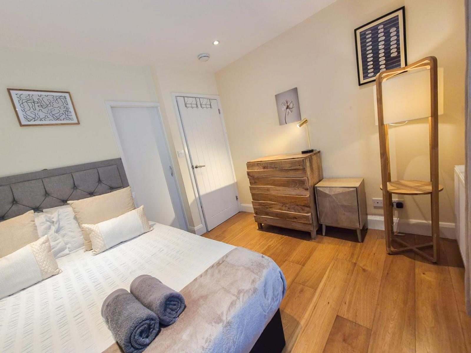 Refined 2 Bedroom Flat Few Steps From The Oval Londra